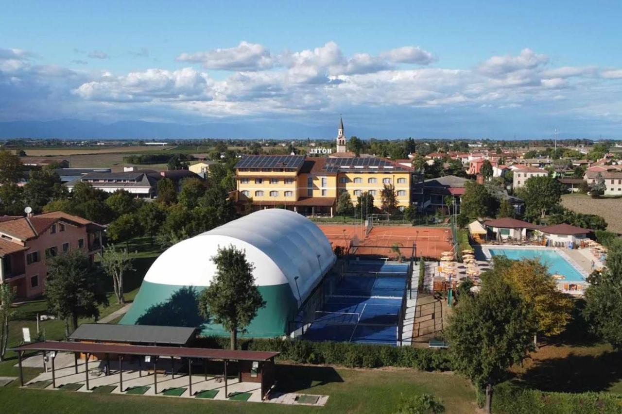 Ancora Sport 4*